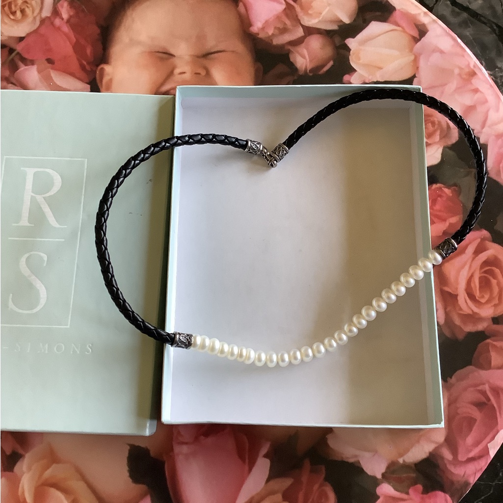 Ross Simons Culutered Pearl Black Lambskin Leather Necklace 18 Inch 80$